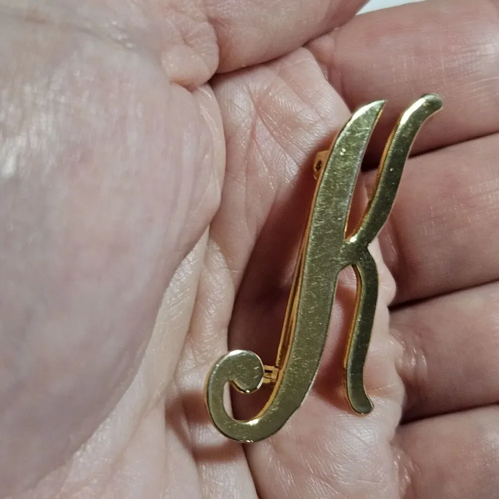 Monogram Letter Initial K Brooch Pin Smooth Gold Tone Metal